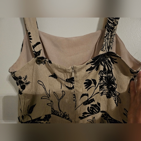 Urban Outfitters Romper - Picture 3 of 4